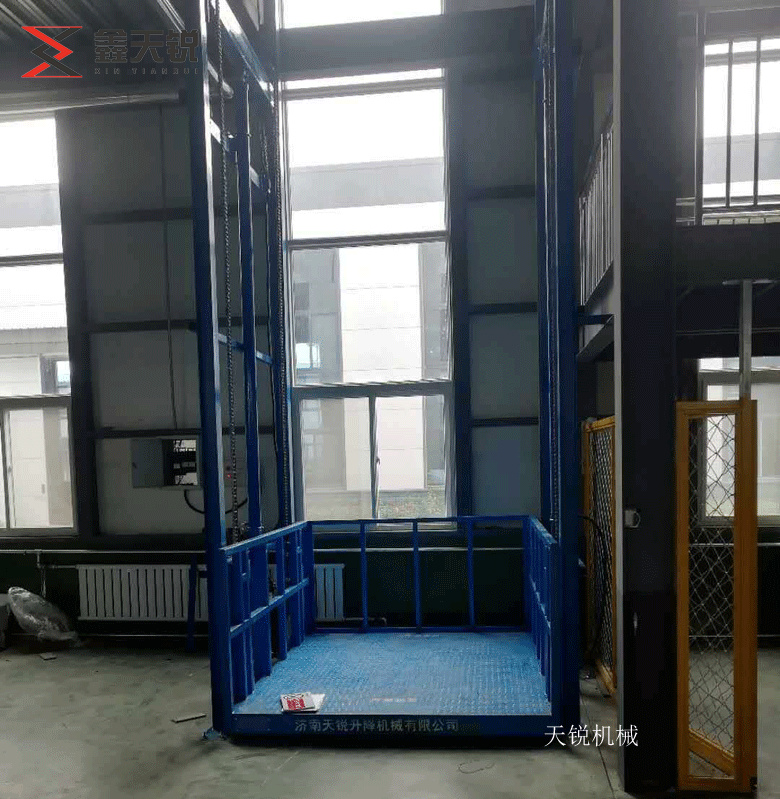 德宏导轨式升降机验收合格